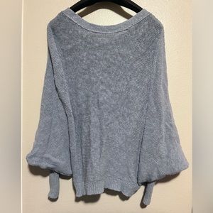 Kaisley knit cotton sweater/ buttons go in back-size m(oversized)